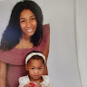 Meet your Posher, Yanet